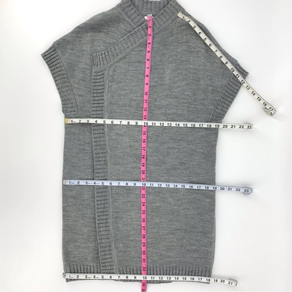 Lolë Grey Thigh Length Cap Sleeve Open Front Knit Cardigan, One Size - Picture 14 of 16